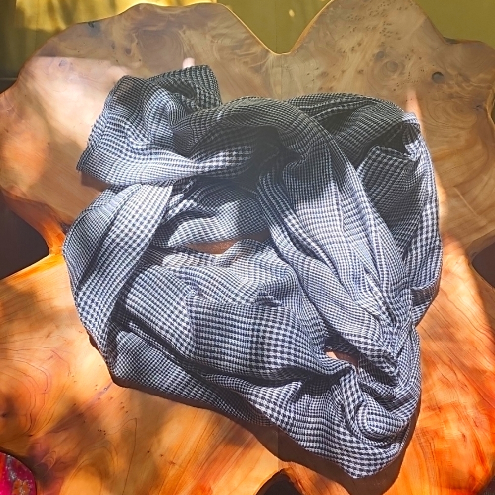 Checkered Gauze Scarf
